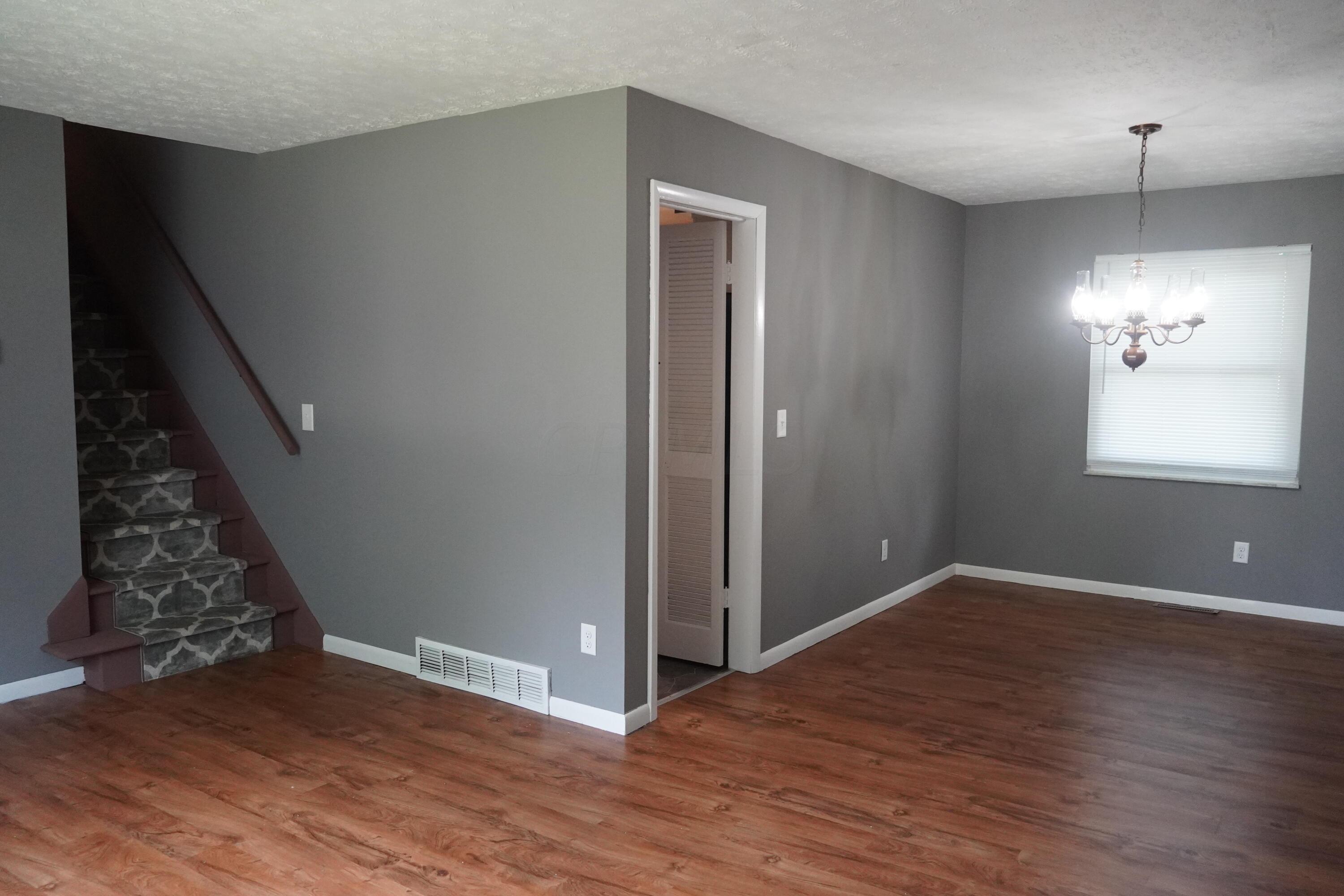5489 Cedarbush Road Columbus, OH 43229 - Photo 22 of 36 Gallery Image 22