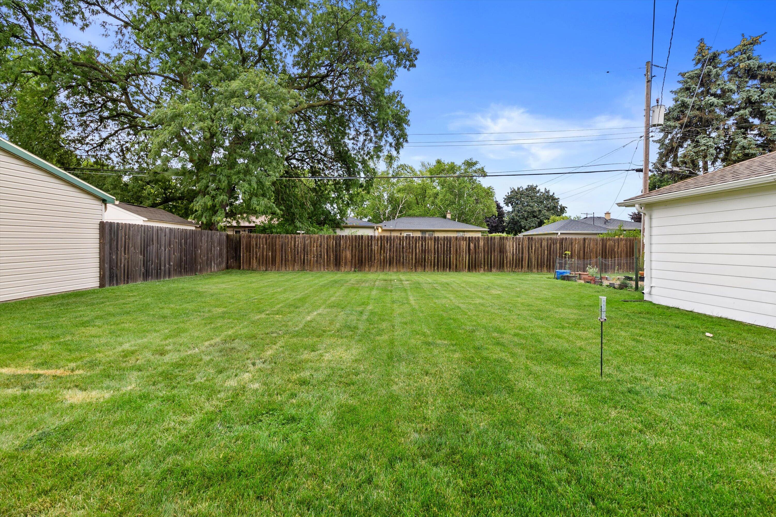 3801 Charles Street Racine, WI 53402 - Photo 24 of 28 5-E6A9278