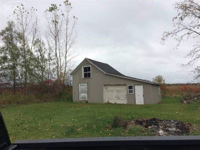 8794 Birch Run Road Millington, MI 48746 - Photo 35 of 39 20453129-34.JPG
