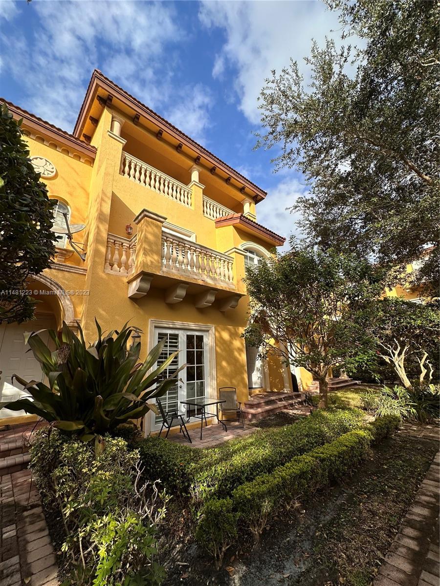 400 Northeast 69th Cir  