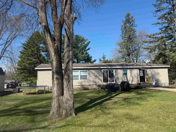 $192,000 | 112 South College Street, Adams, WI 53910