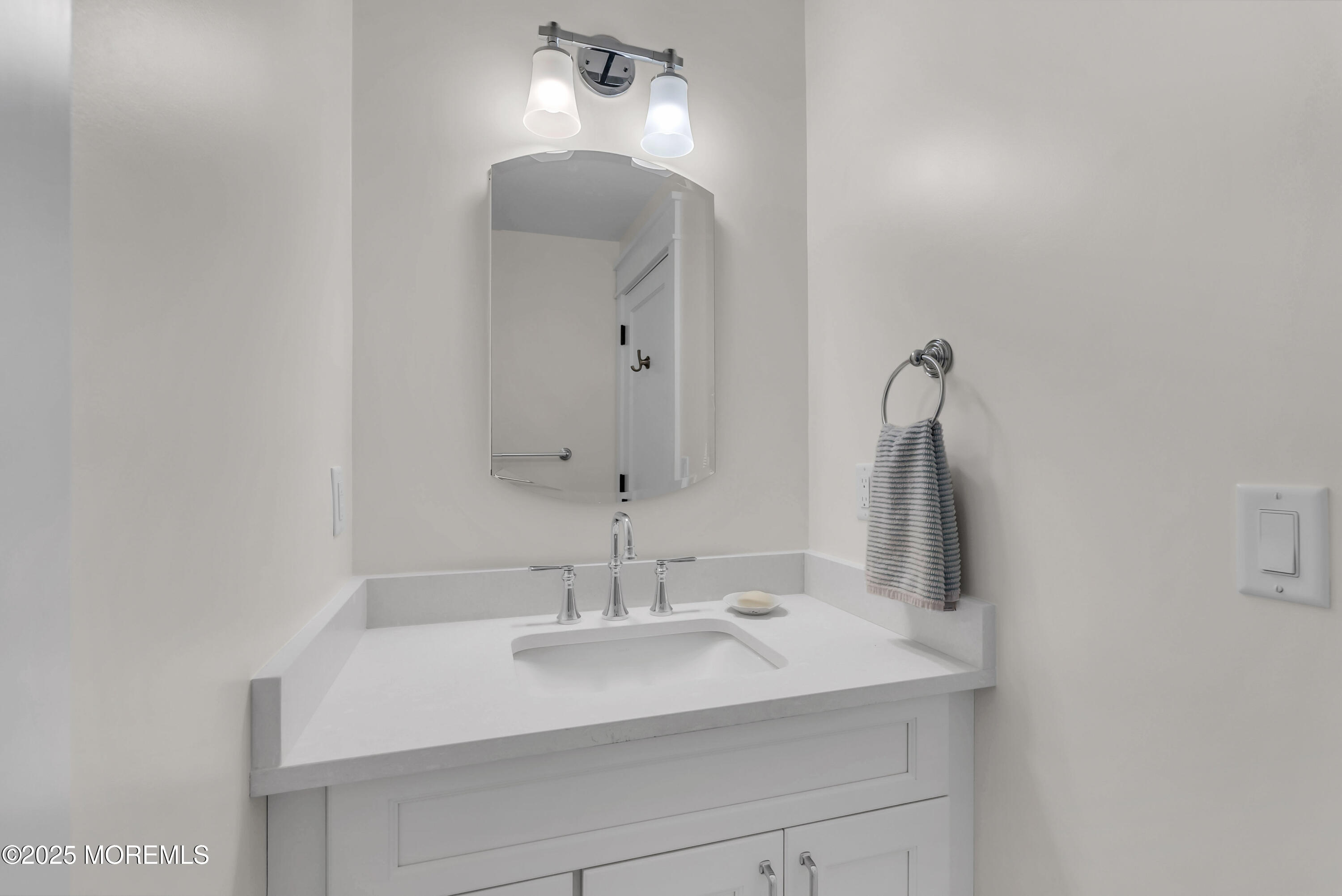 205 Morris Avenue Spring Lake, NJ 07762 - Photo 49 of 105 051_mjb01487_937