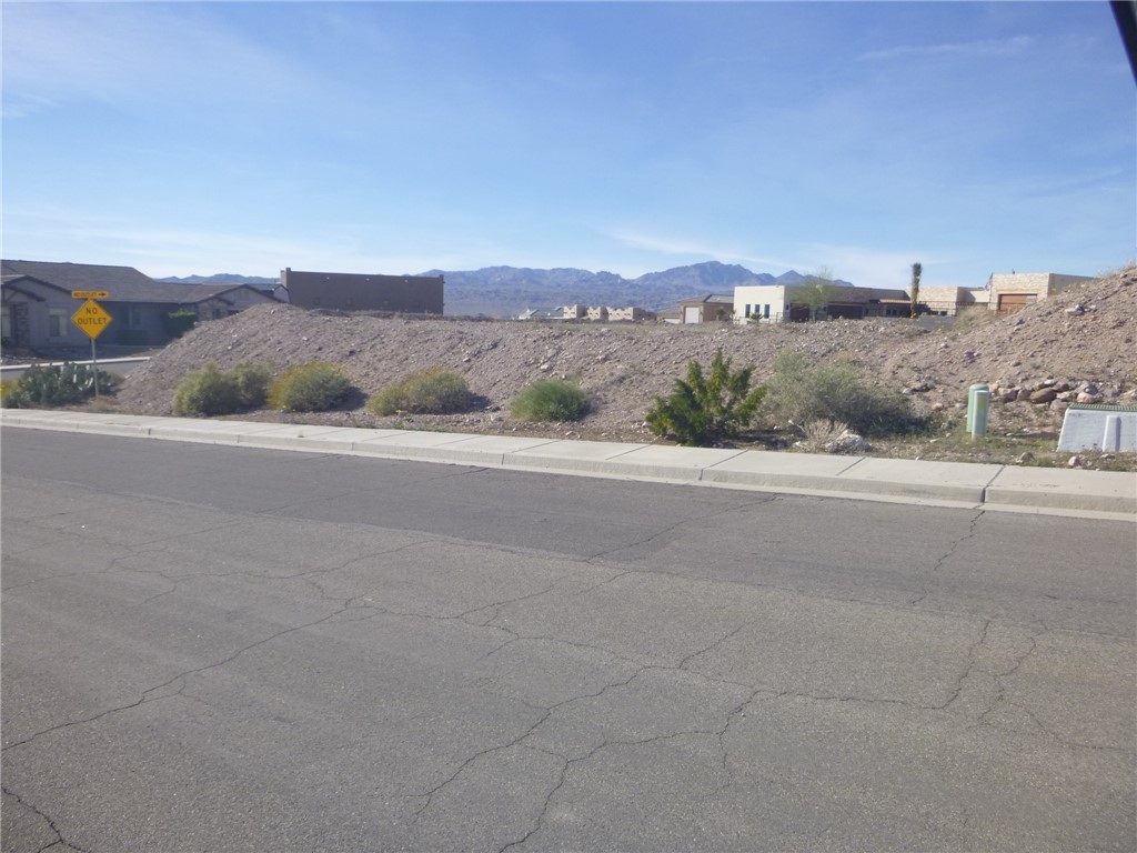 2677 Pegasus Ranch Road Bullhead City, AZ 86429 - Photo 2 of 9