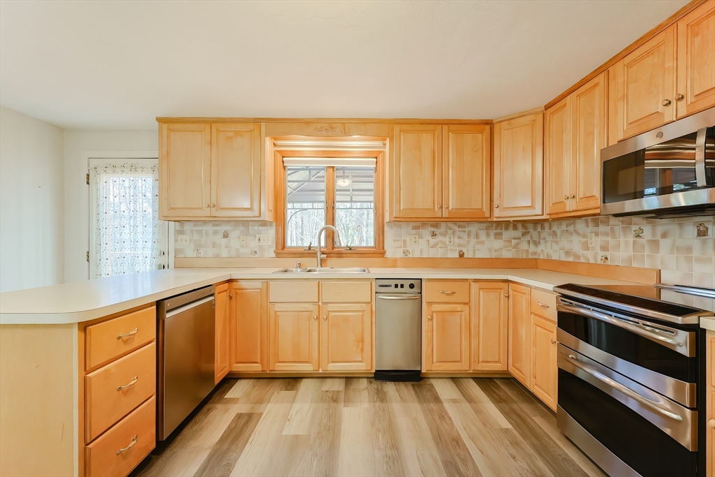4 Anthony Road Hopedale, MA 01747 - Photo 8 of 38 Gallery Image 8