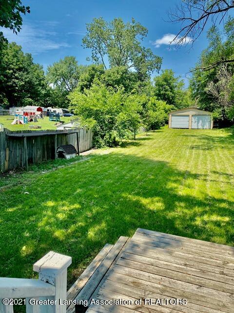 407 East Cavanaugh Road Lansing, MI 48910 - Photo 3 of 24 IMG_5842