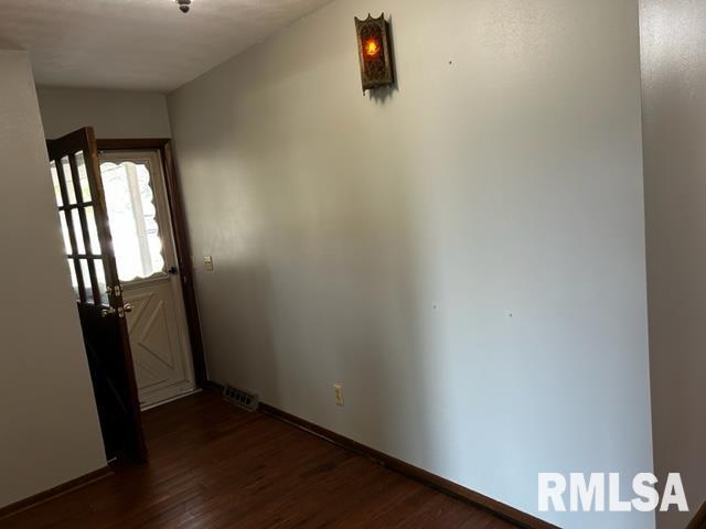 9411 141st Street West Taylor Ridge, IL 61284 - Photo 13 of 16