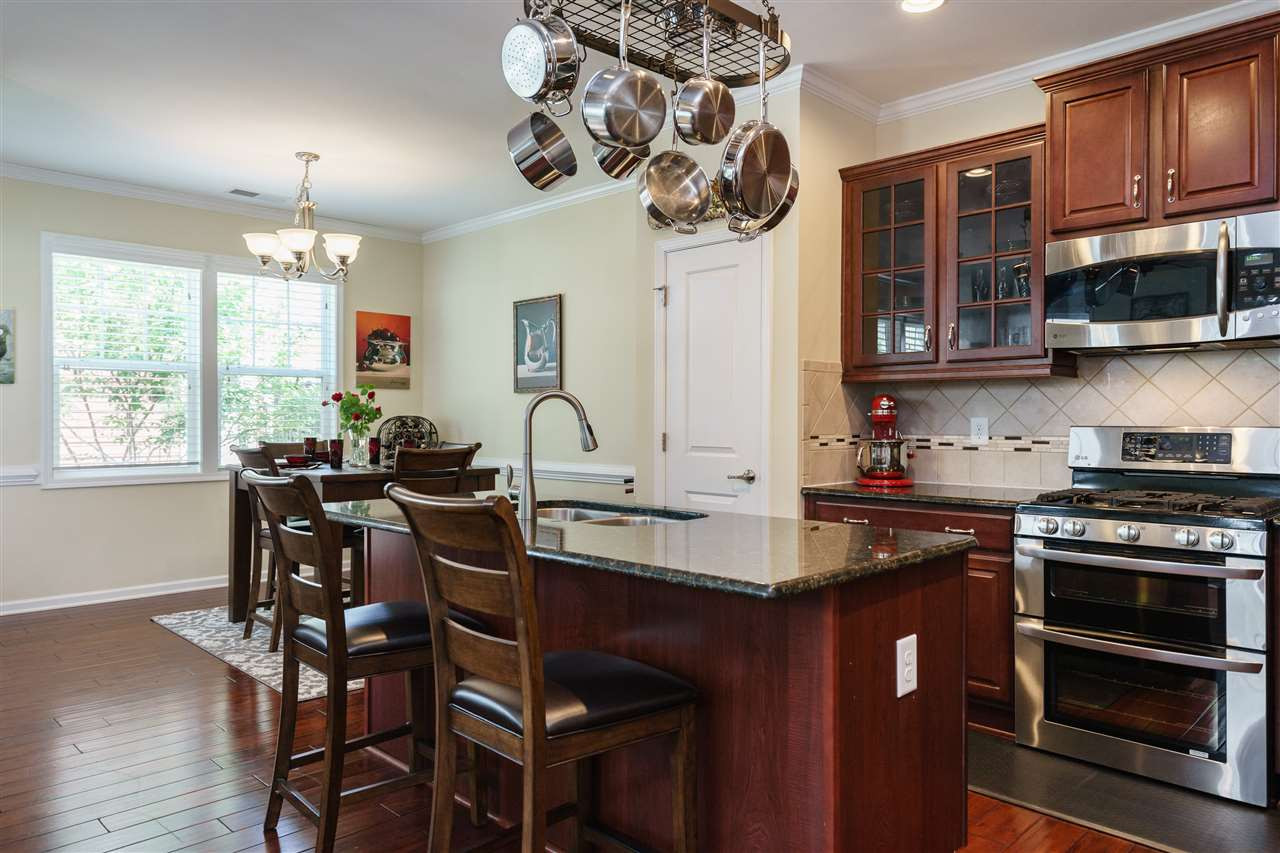 5622 Wade Park Boulevard Raleigh, NC 27607 - Photo 10 of 25 UPGRADED GE STAINLESS STEEL APPLIANCE PACKAGE GIVES THIS KITCHEN AN ELEGANT LOOK! KITCHEN