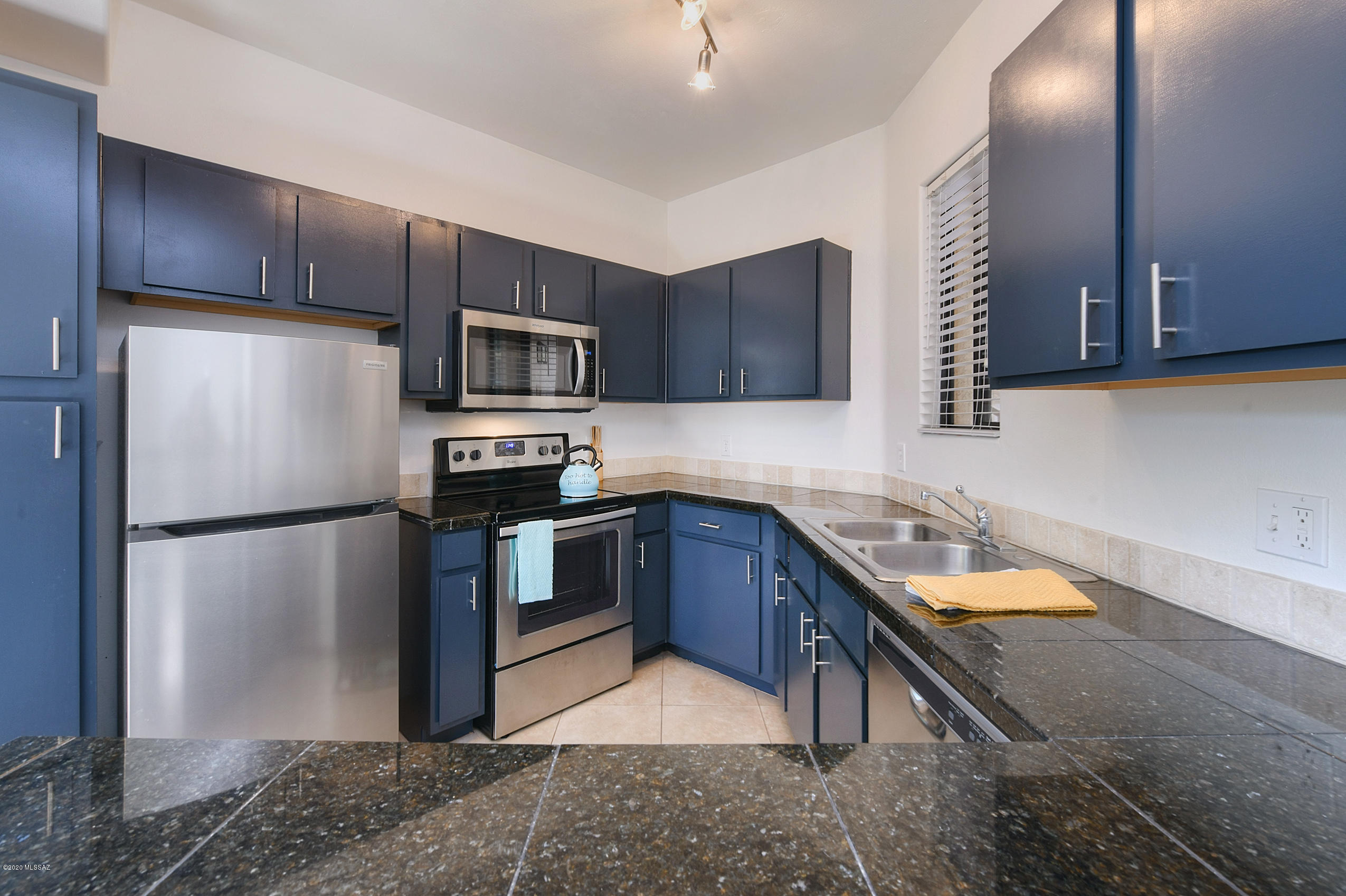 2550 East River Road, Unit 13103 Tucson, AZ 85718 - Photo 10 of 16