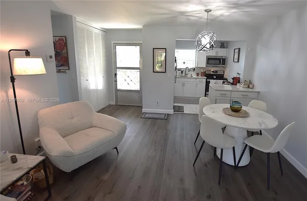 $1,600 | 2572 Emory Drive West, Unit F, West Palm Beach, FL 33415