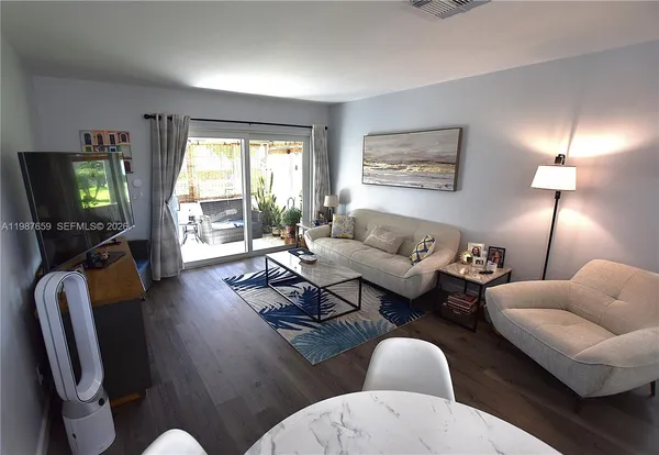 $1,600 | 2572 Emory Drive West, Unit F, West Palm Beach, FL 33415