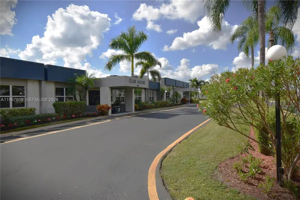 $1,600 | 2572 Emory Drive West, Unit F, West Palm Beach, FL 33415