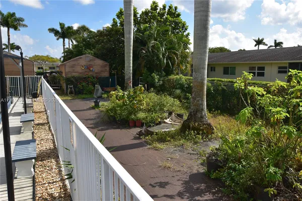 $1,600 | 2572 Emory Drive West, Unit F, West Palm Beach, FL 33415