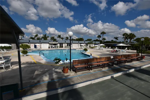 $1,600 | 2572 Emory Drive West, Unit F, West Palm Beach, FL 33415