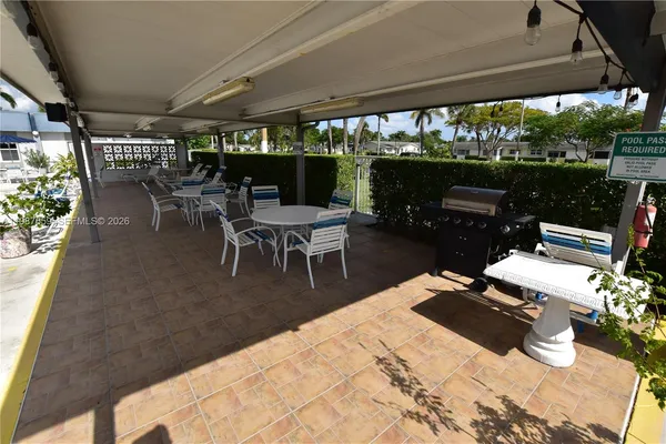 $1,600 | 2572 Emory Drive West, Unit F, West Palm Beach, FL 33415