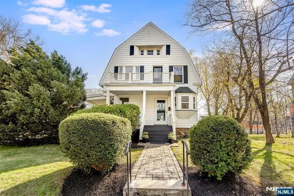 $849,000 | 39 Draper Terrace, Montclair, NJ 07042