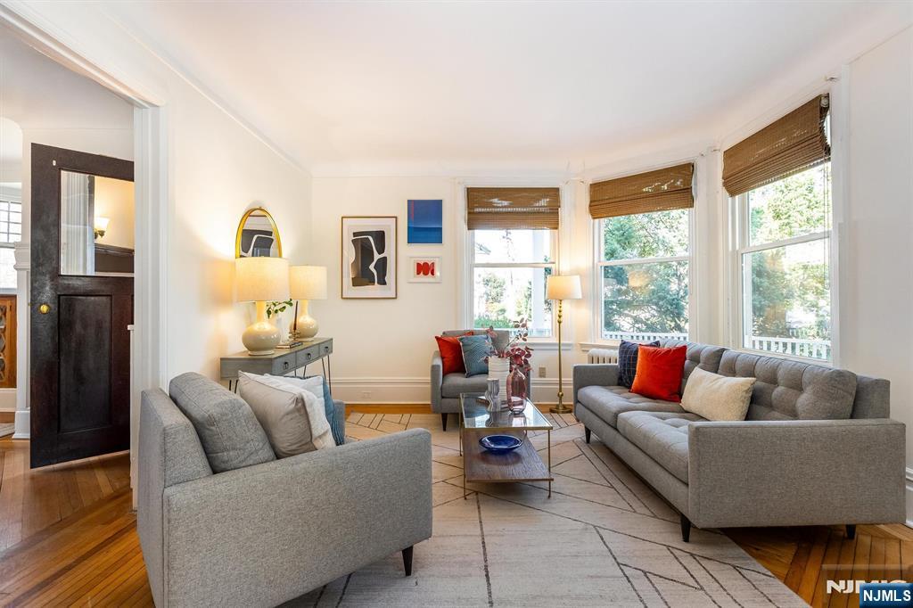 39 Draper Terrace Montclair, NJ 07042 - Photo 11 of 42