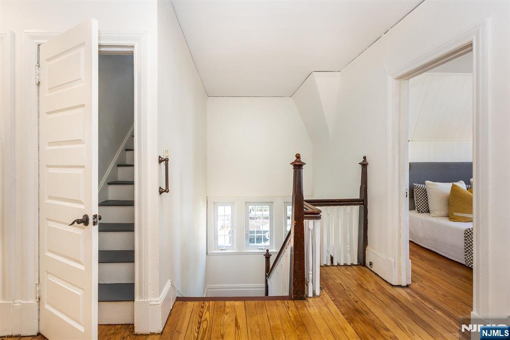 39 Draper Terrace Montclair, NJ 07042 - Photo 28 of 42