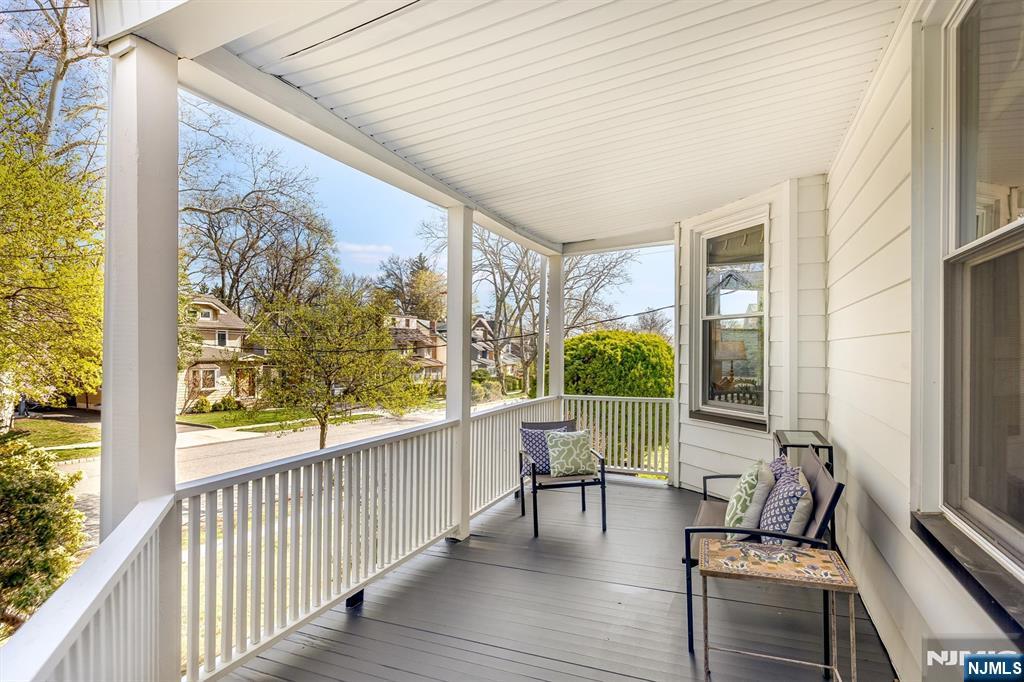 39 Draper Terrace Montclair, NJ 07042 - Photo 3 of 42