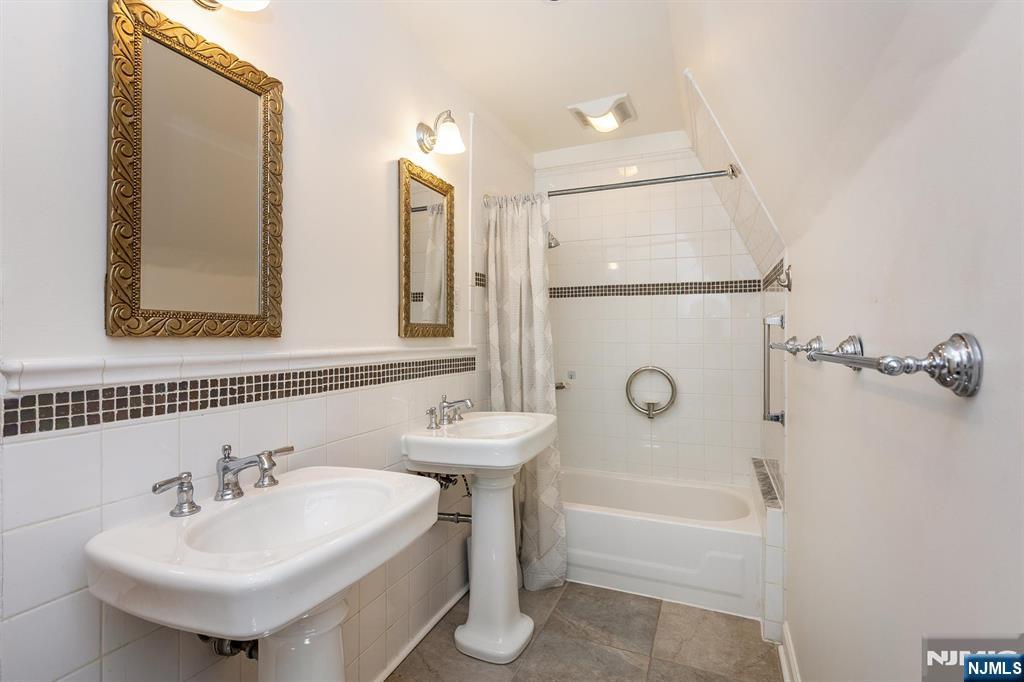 39 Draper Terrace Montclair, NJ 07042 - Photo 33 of 42