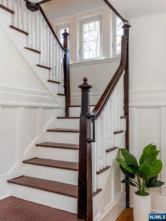 39 Draper Terrace Montclair, NJ 07042 - Photo 6 of 42