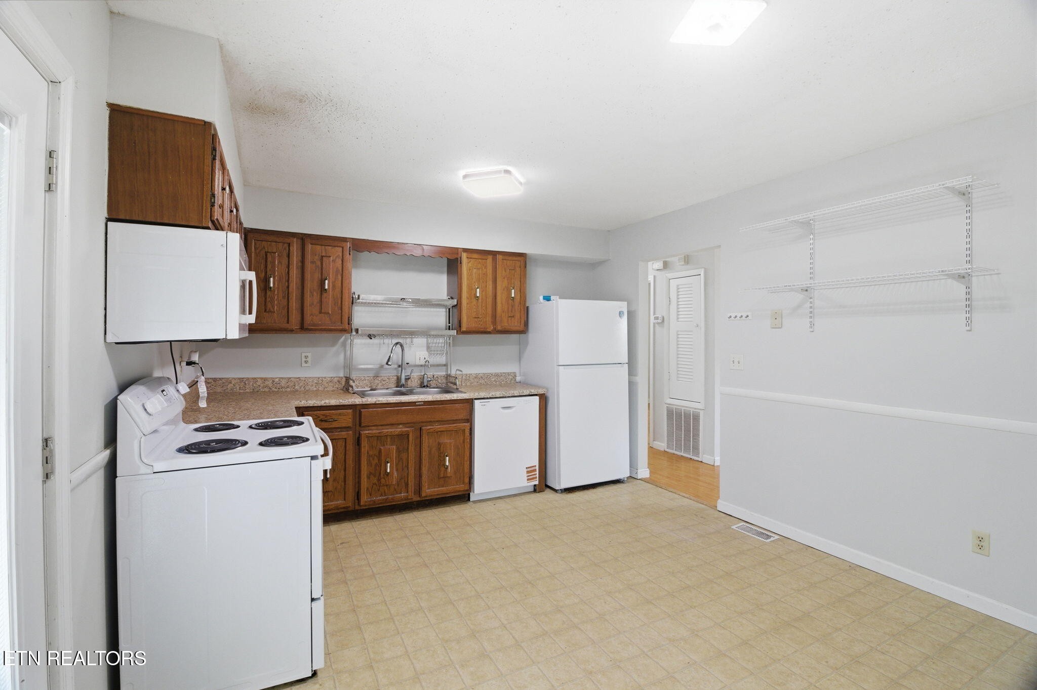 3420 Wexgate Road Knoxville, TN 37931 - Photo 10 of 41 Gallery Image 10