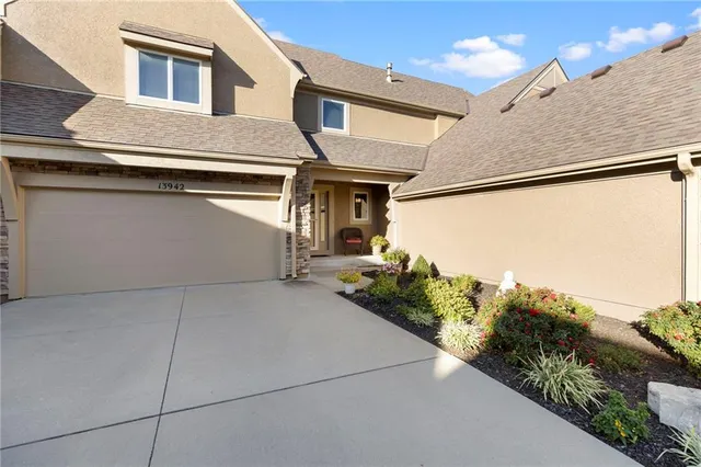 $429,900 | 13942 South Summit Street, Olathe, KS 66062