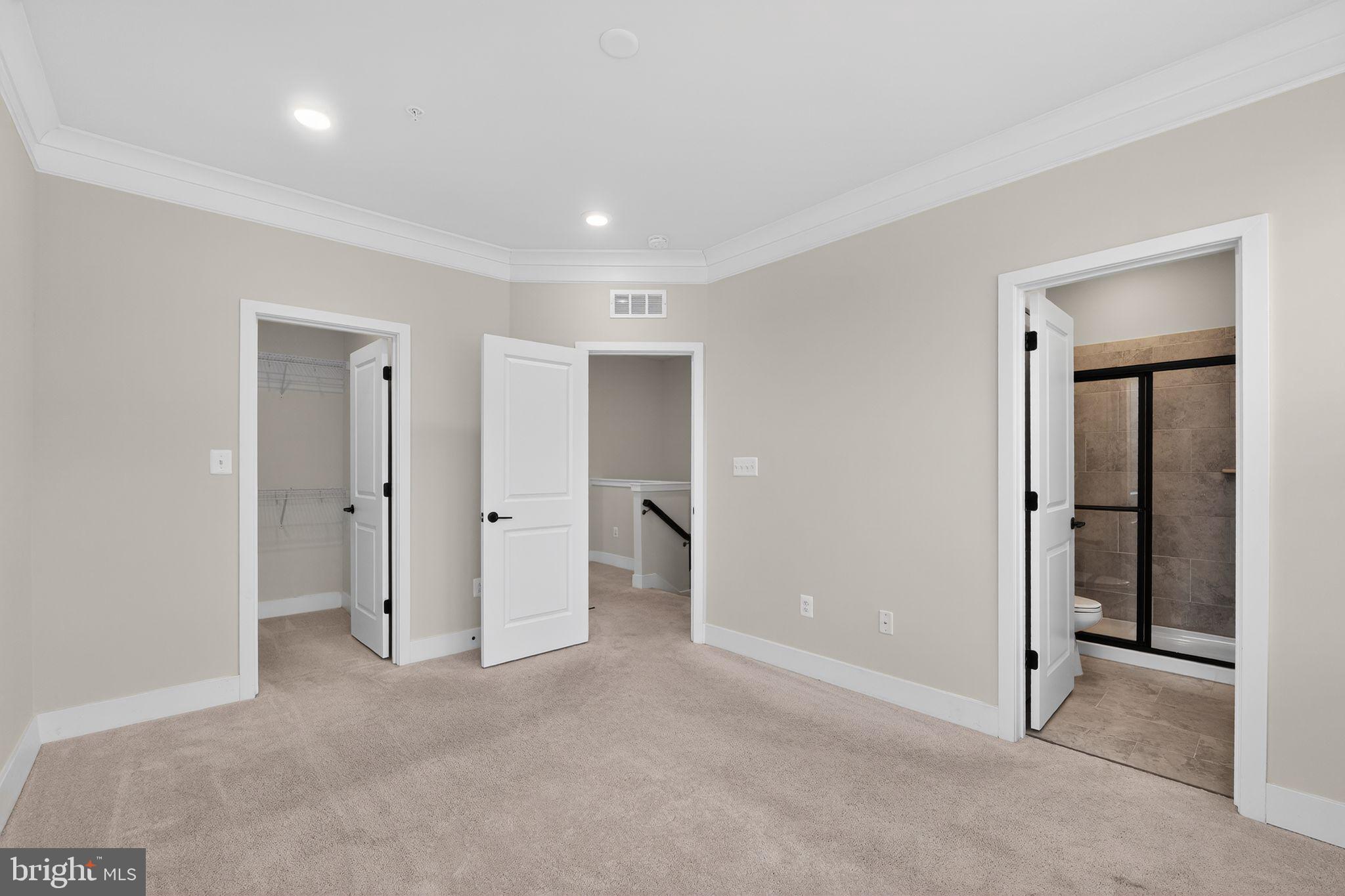 4300 Roland Heights Avenue Baltimore, MD 21211 - Photo 28 of 37 a view of an empty room and closet