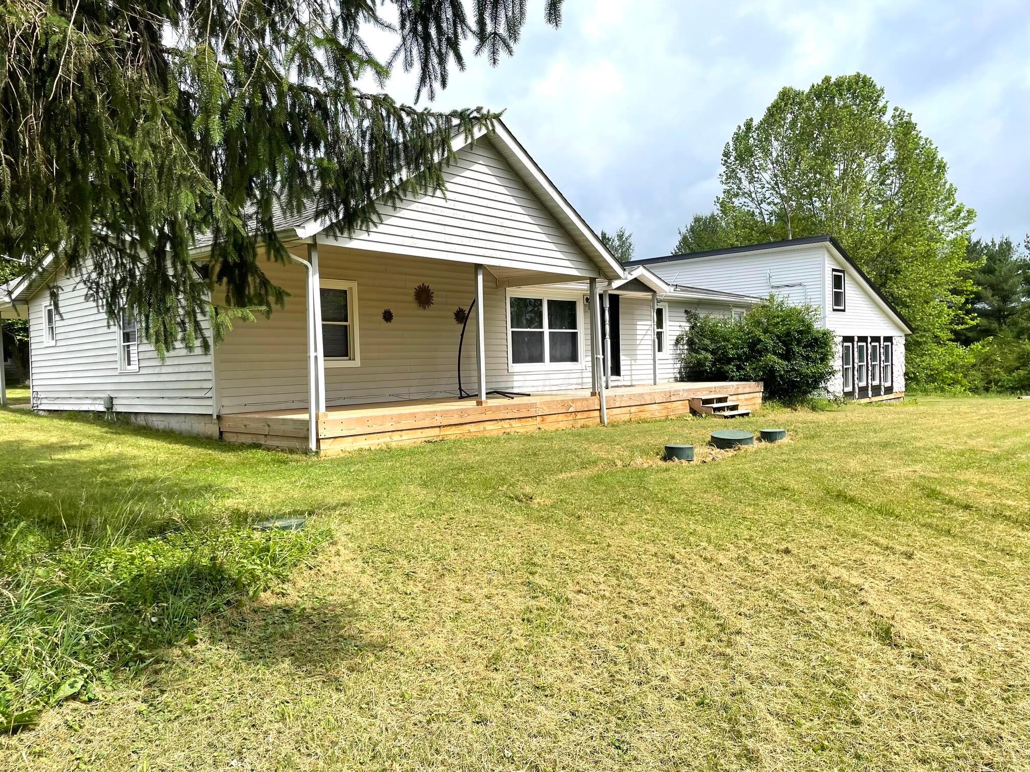 15351 Berry Road Logan, OH 43138 - Photo 3 of 57