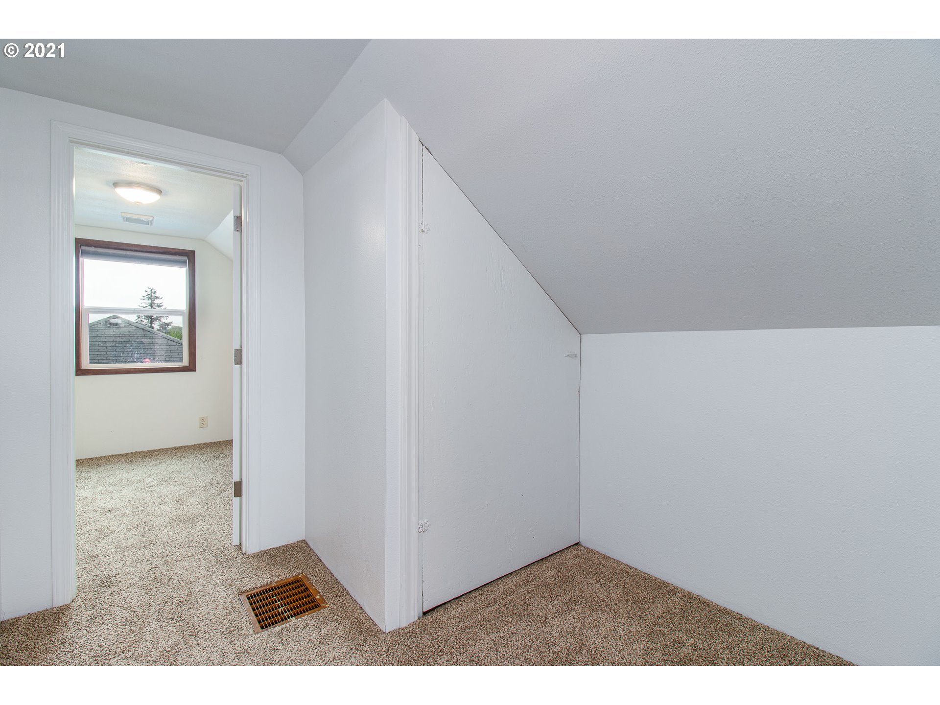 3115 Florida Street Longview, WA 98632 - Photo 17 of 29 Gallery Image 17