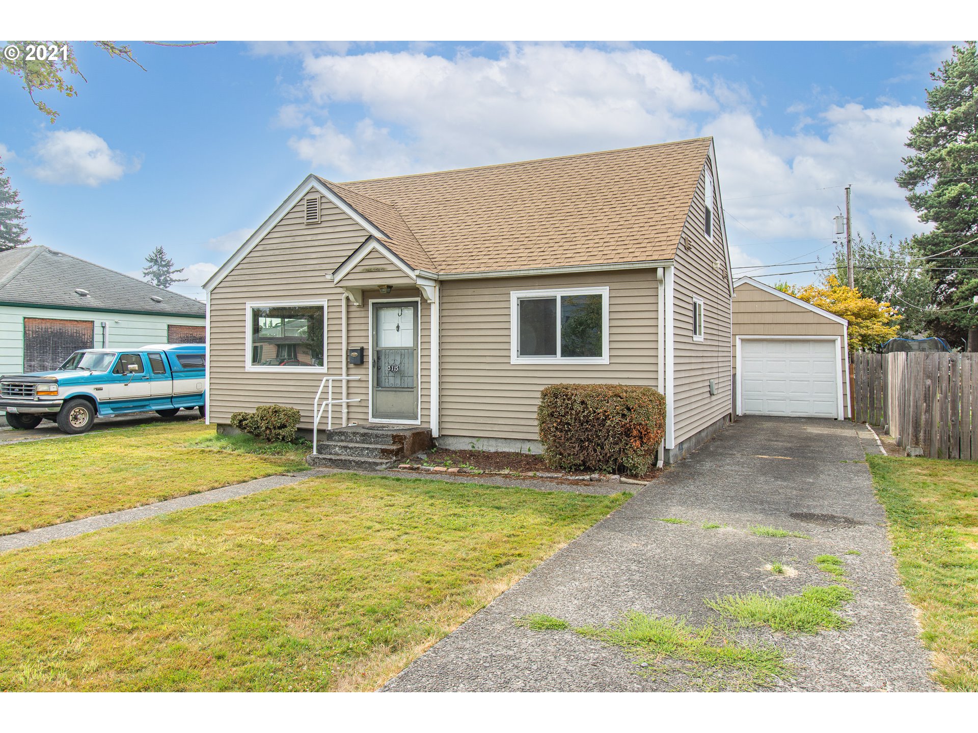 3115 Florida Street Longview, WA 98632 - Photo 3 of 29 Gallery Image 3