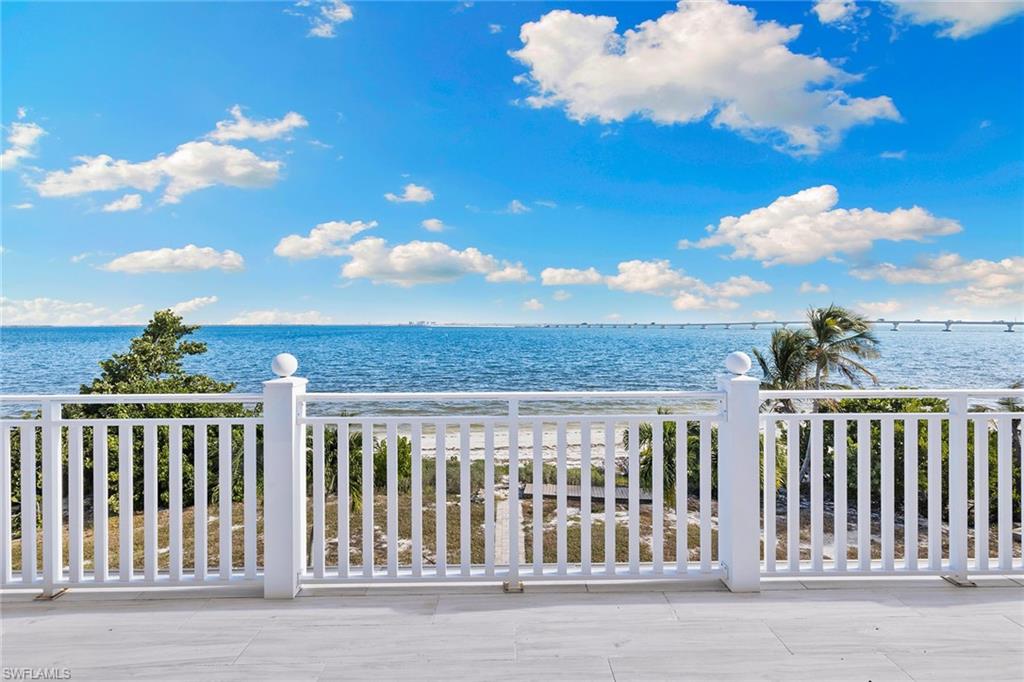 1069 Bird Lane Sanibel, FL 33957 - Photo 25 of 46 a view of a white house