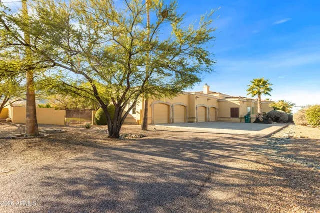 $1,300,000 | 6010 East Lippizan Way, Hereford, AZ 85615