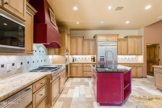 $1,300,000 | 6010 East Lippizan Way, Hereford, AZ 85615