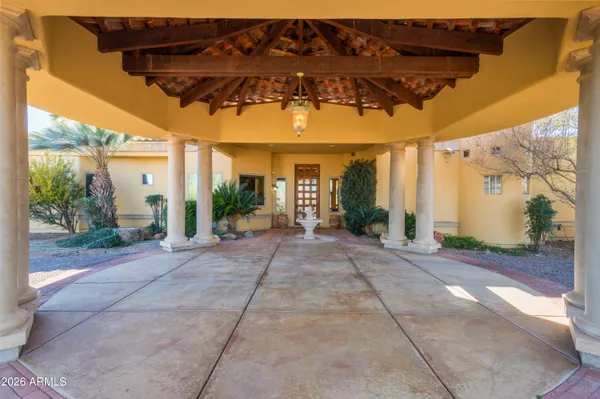 $1,300,000 | 6010 East Lippizan Way, Hereford, AZ 85615