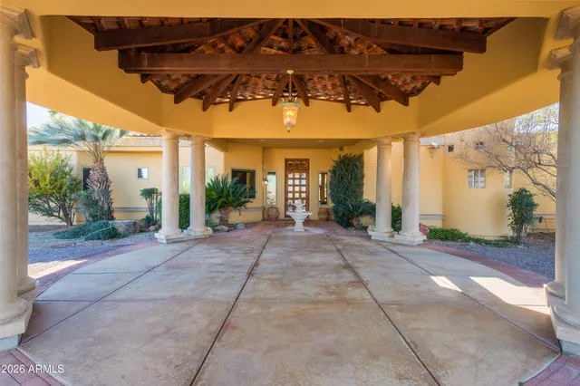 $1,300,000 | 6010 East Lippizan Way, Hereford, AZ 85615