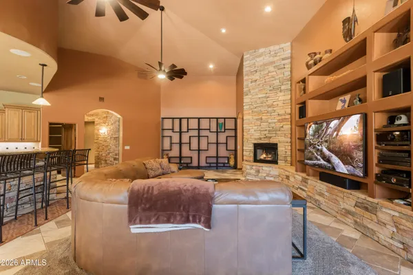 $1,300,000 | 6010 East Lippizan Way, Hereford, AZ 85615