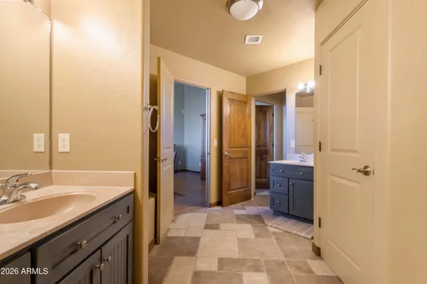 $1,300,000 | 6010 East Lippizan Way, Hereford, AZ 85615