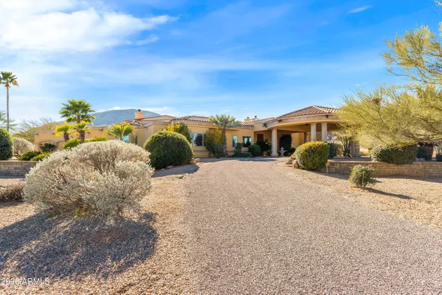 $1,300,000 | 6010 East Lippizan Way, Hereford, AZ 85615