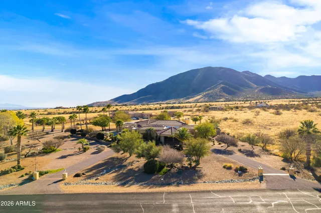 $1,300,000 | 6010 East Lippizan Way, Hereford, AZ 85615