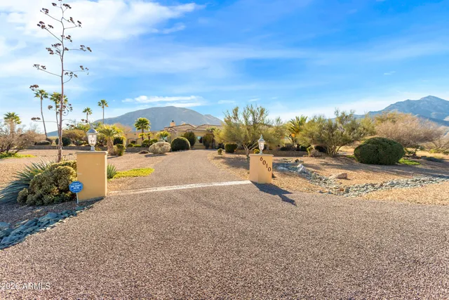 $1,300,000 | 6010 East Lippizan Way, Hereford, AZ 85615
