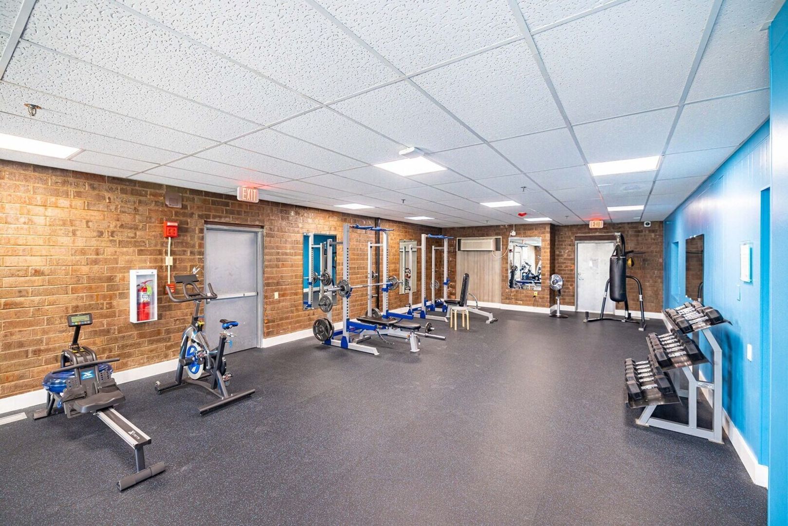 1505 North Peoria Avenue, Unit 1002 Peoria, IL 61603 - Photo 18 of 23 a view of a room with gym equipment
