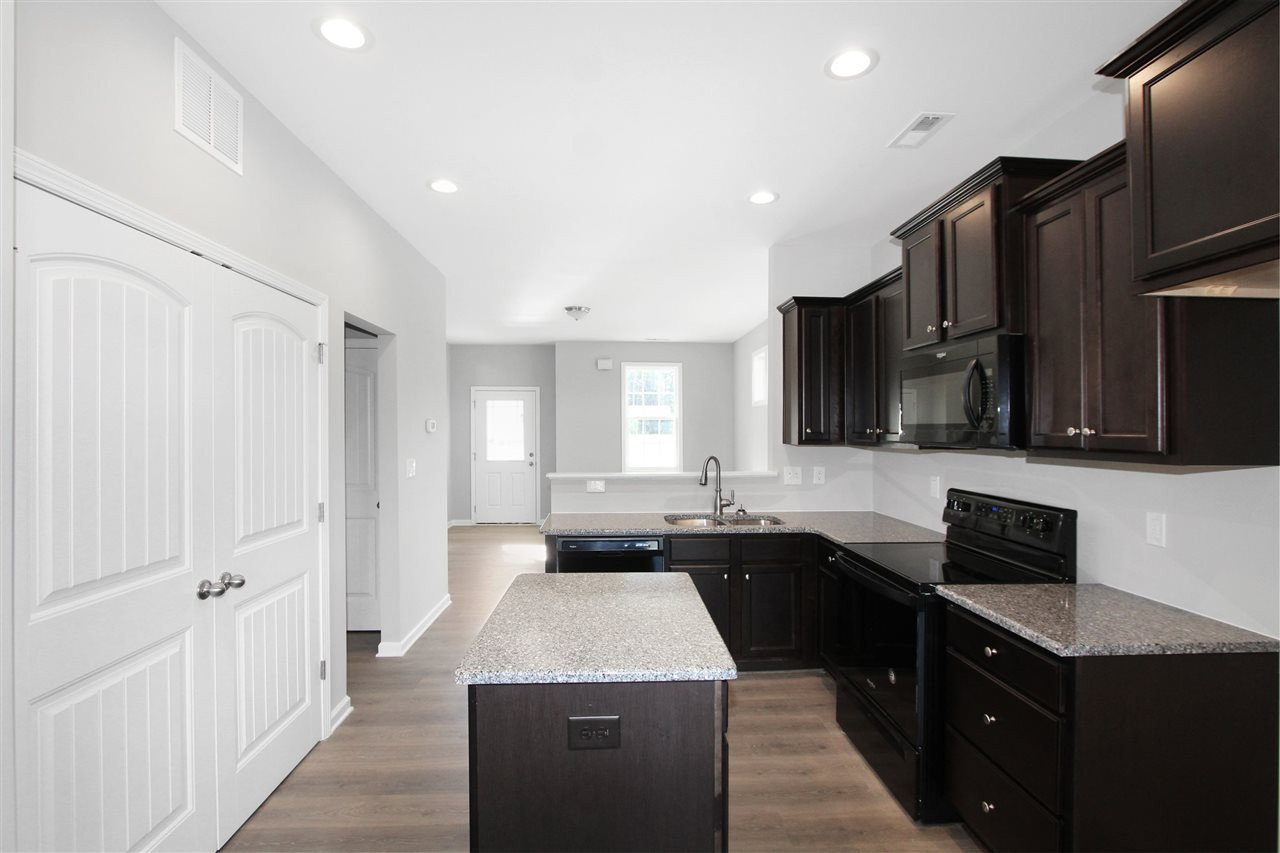 239 Yellow Jacket Ridge Clayton, NC 27520 - Photo 7 of 29 Kitchen