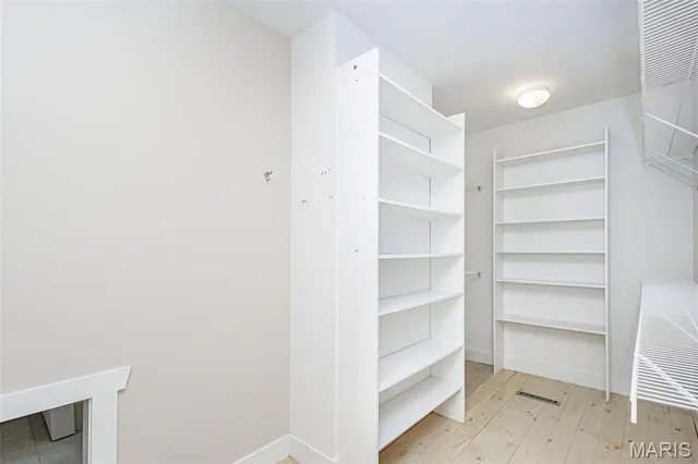 $640,000 | 720 East Breedlove Drive, Sturgeon, MO 65284