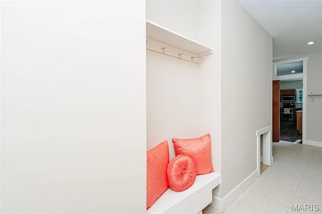 $640,000 | 720 East Breedlove Drive, Sturgeon, MO 65284