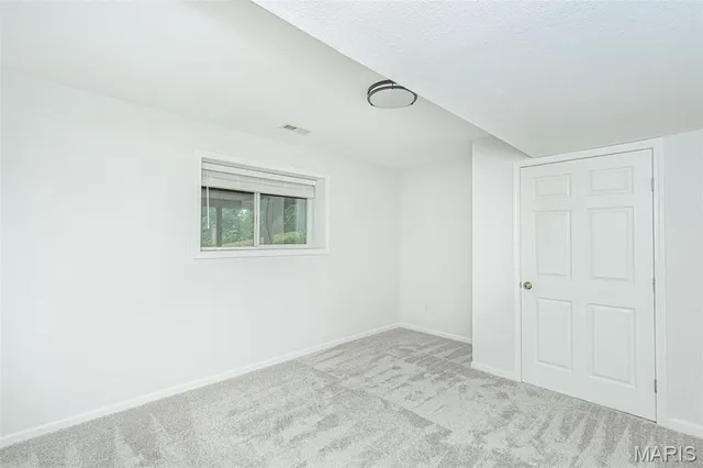 $640,000 | 720 East Breedlove Drive, Sturgeon, MO 65284