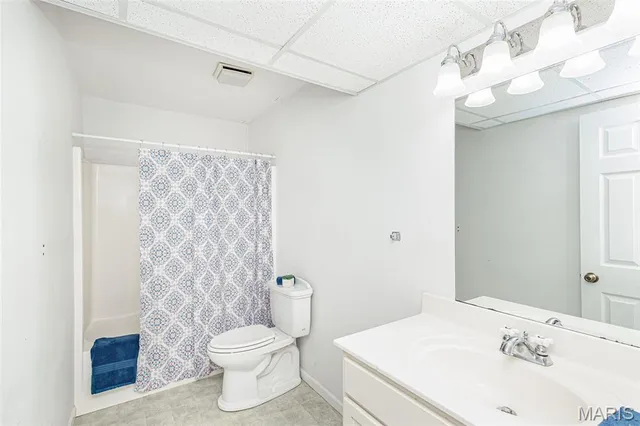 $640,000 | 720 East Breedlove Drive, Sturgeon, MO 65284