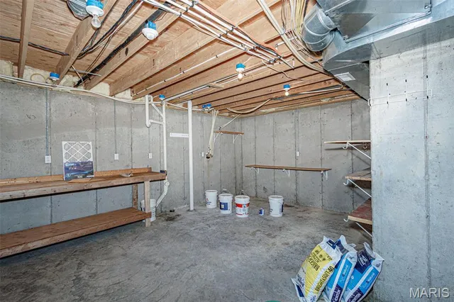 $640,000 | 720 East Breedlove Drive, Sturgeon, MO 65284