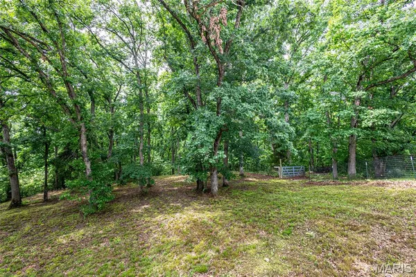 $640,000 | 720 East Breedlove Drive, Sturgeon, MO 65284
