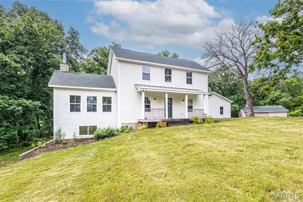$640,000 | 720 East Breedlove Drive, Sturgeon, MO 65284