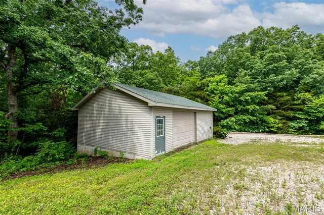 $640,000 | 720 East Breedlove Drive, Sturgeon, MO 65284